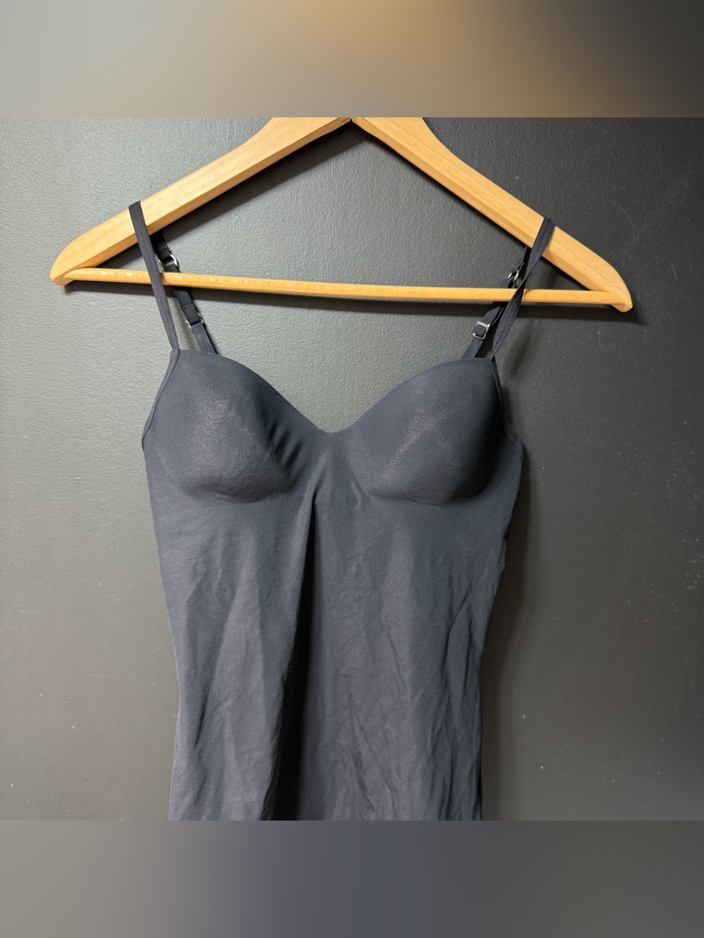 Allure Built-In Bra Camisole
Hanro